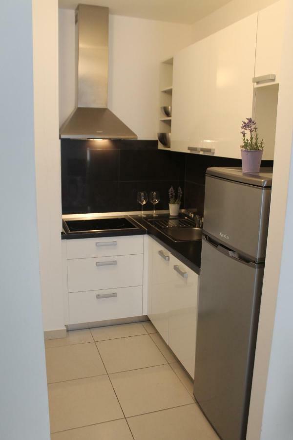 Apartman M&M Stara Novalja Luaran gambar